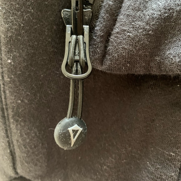 Ivviva Lululemon Fleece Lined Sweater - Picture 6 of 6